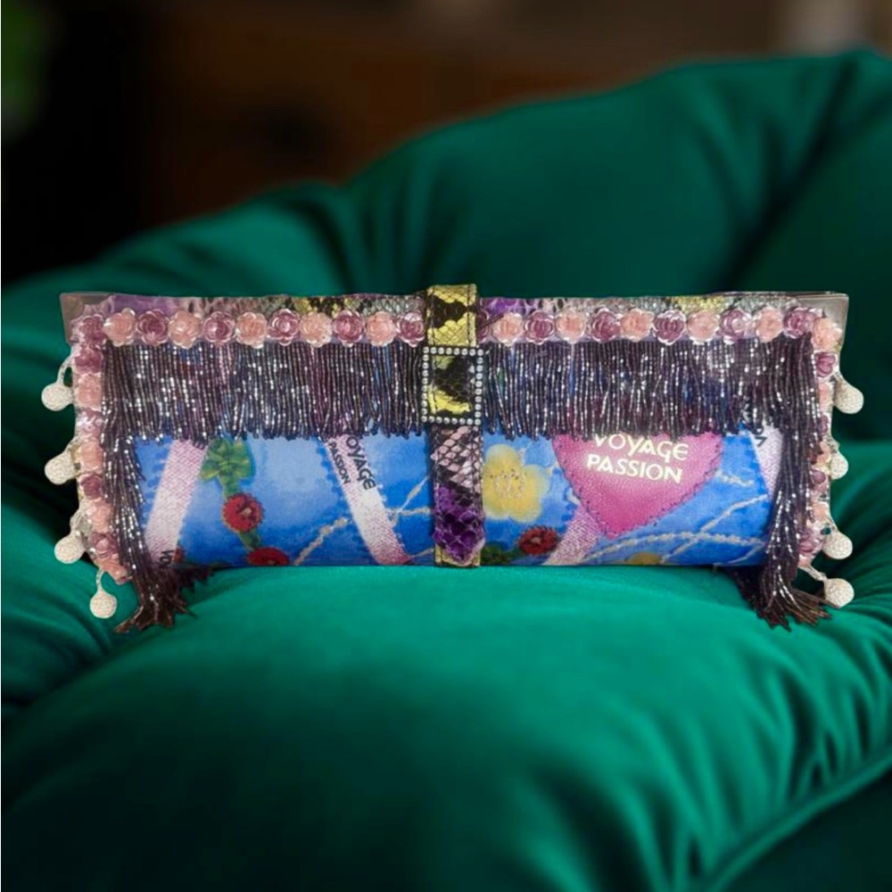VOYAGE PASSION Colorful Beaded Clutch